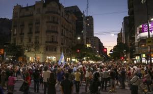 FOTO: AA / Na ulice Buenos Airesa izašao je veliki broj građana